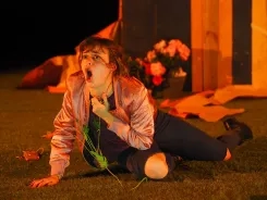 Mahaut leconte, promotion 2022, joue dans “ le massacre du printemps”